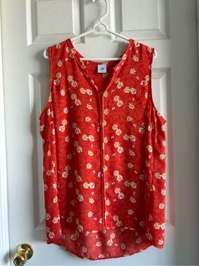 Cabi Red Floral Sleeveless V-Neck Blouse